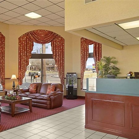 Days Inn By Wyndham Apple Valley Pigeon Forge/Sevierville Beltér fotó